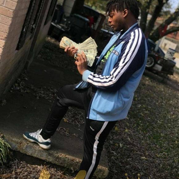 Meet your Posher, Benn - Picture 1 of 1